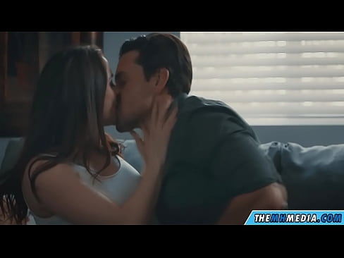 ❤️ Feusuaiga alofa ma se tina busty lelei ❤️ Vitio fa'ata'ita'i ️❤